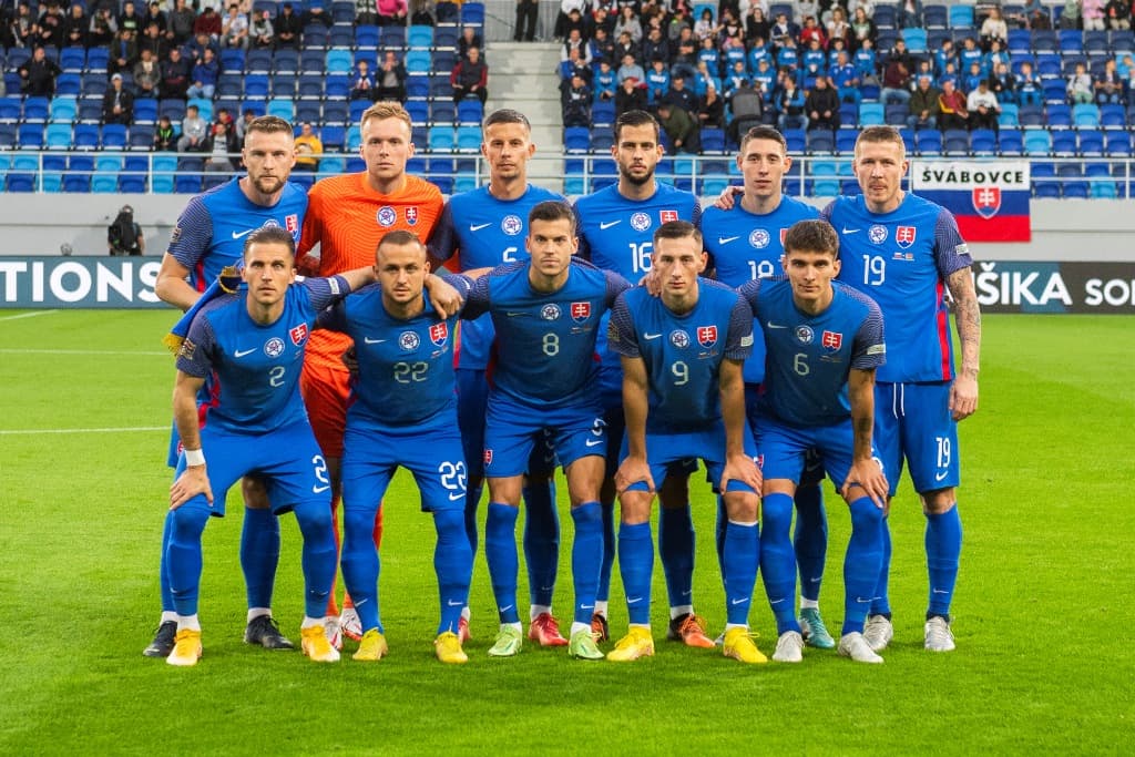 Példátlan mélységben a szlovák fociválogatott, a leggyengébbek között várja a 2024-es Eb-selejtező sorsolását
