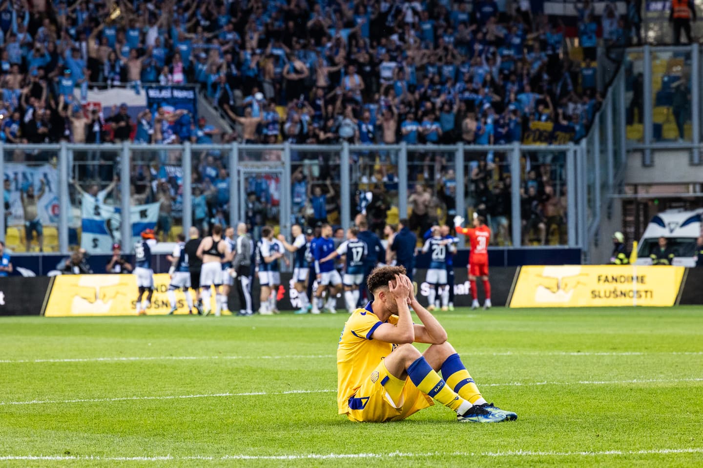FOTÓK: Fantasztikus hangulat, óriási küzdelem, majd könnyek és összeomlás – a DAC-Slovan legfontosabb pillanatai