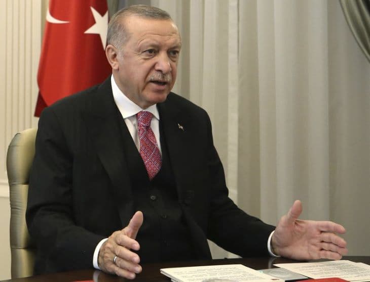 Erdogan: Törökország "nem enged" Finnország és Svédország NATO-csatlakozása kapcsán