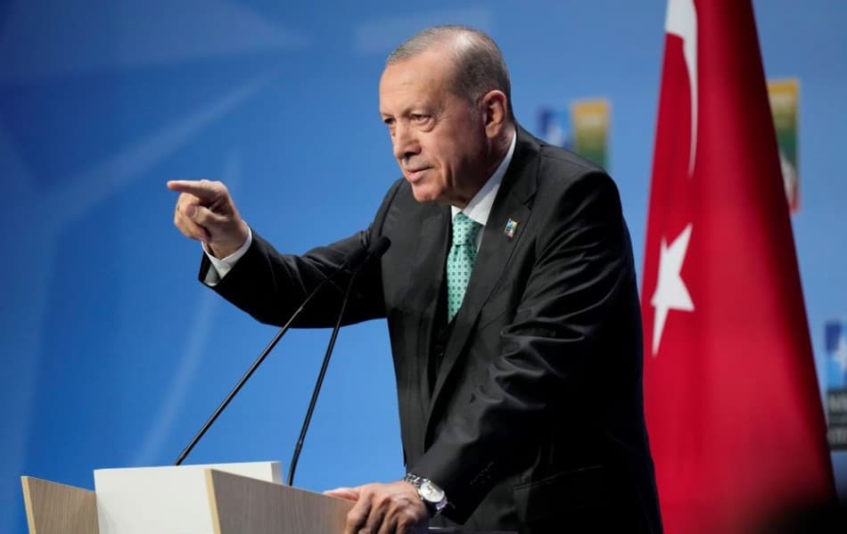 A török elnök aláírta a svéd csatlakozást jóváhagyó törvényt