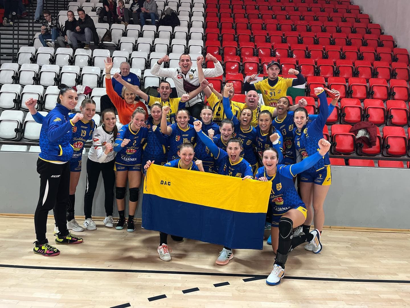 Prágában nyertek a tabellán második Slavia ellen a dunaszerdahelyi lányok!