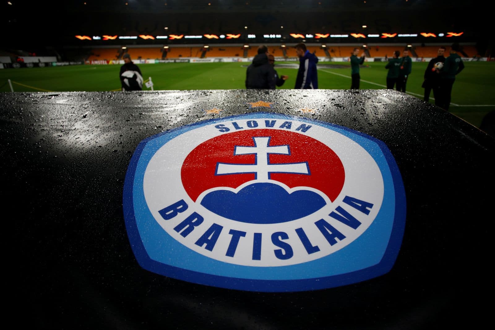 Döntött az UEFA: Egyetlen feltétellel léphet pályára a Slovan a Bajnokok Ligája selejtezőjében