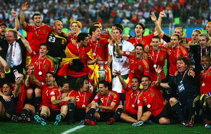 Eb-2008: A spanyolok egyeduralmának kezdete, Čech bakija és a török csoda