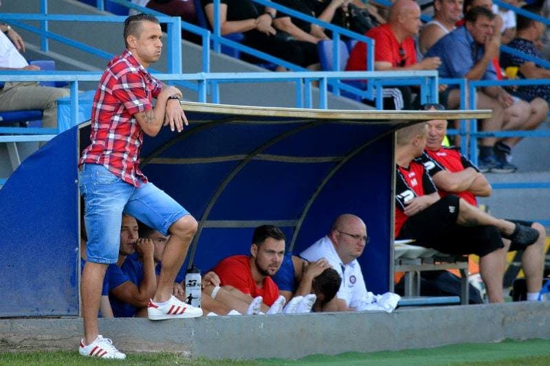Kerületi focikalauz: A sárga-kékek korábbi csapatkapitánya, Straka Gábor a DAC-fakó ellen vezeti csatába bősi védenceit